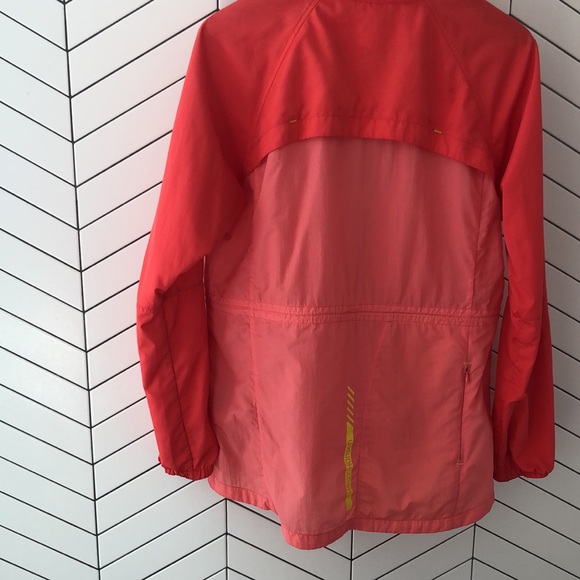 Helly Hansen lightweight running jacket coat coral yellow medium - Picture 4 of 5